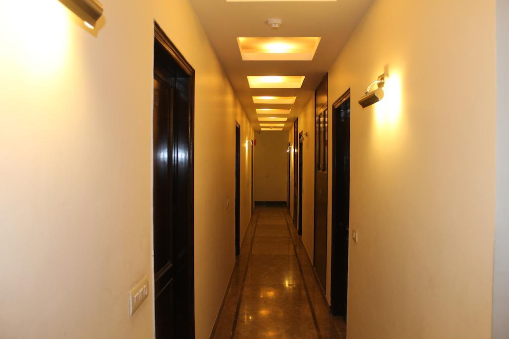 Airport Hotel Jet Inn Suites New Delhi Extérieur photo