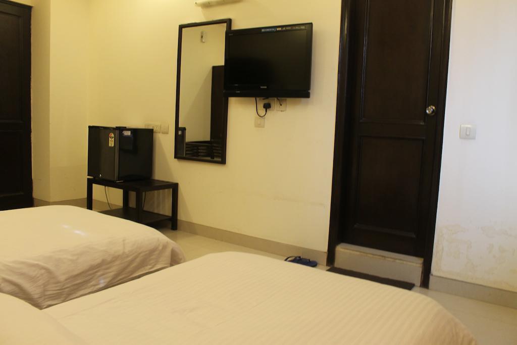 Airport Hotel Jet Inn Suites New Delhi Extérieur photo