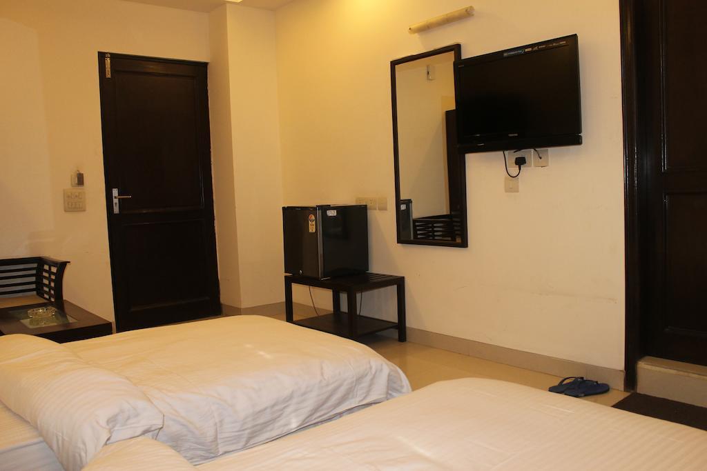 Airport Hotel Jet Inn Suites New Delhi Extérieur photo
