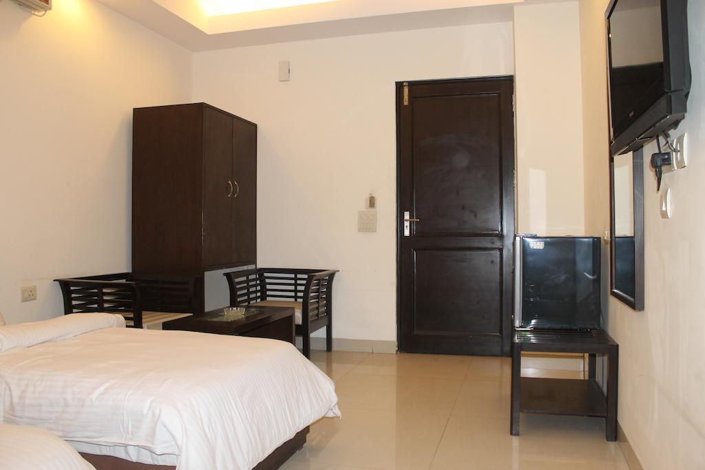 Airport Hotel Jet Inn Suites New Delhi Extérieur photo