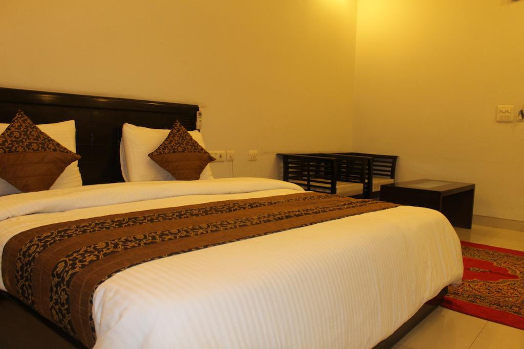 Airport Hotel Jet Inn Suites New Delhi Extérieur photo