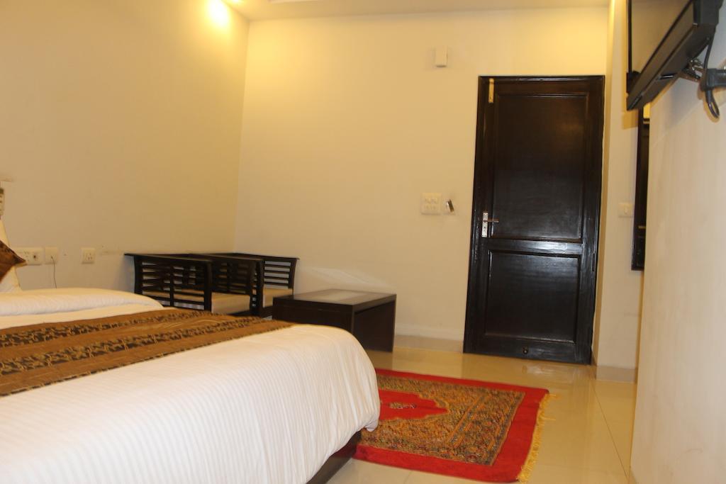 Airport Hotel Jet Inn Suites New Delhi Extérieur photo