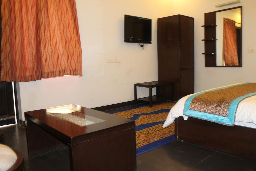 Airport Hotel Jet Inn Suites New Delhi Extérieur photo