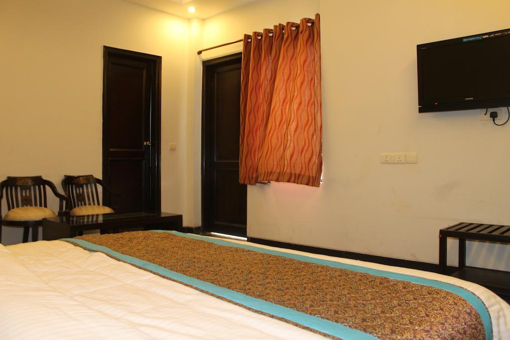 Airport Hotel Jet Inn Suites New Delhi Extérieur photo