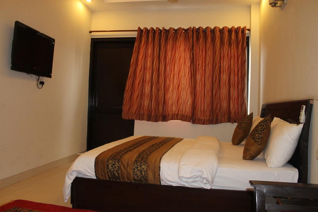 Airport Hotel Jet Inn Suites New Delhi Chambre photo