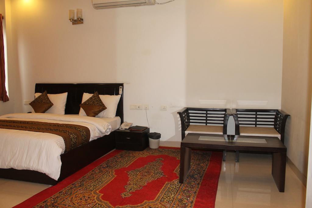 Airport Hotel Jet Inn Suites New Delhi Chambre photo