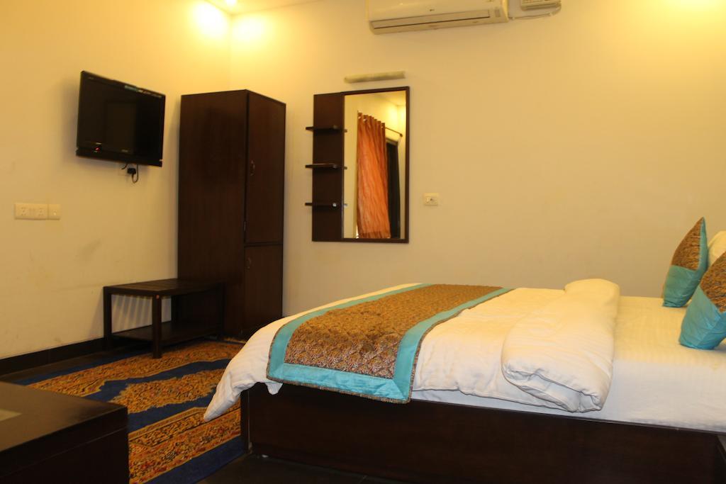 Airport Hotel Jet Inn Suites New Delhi Chambre photo