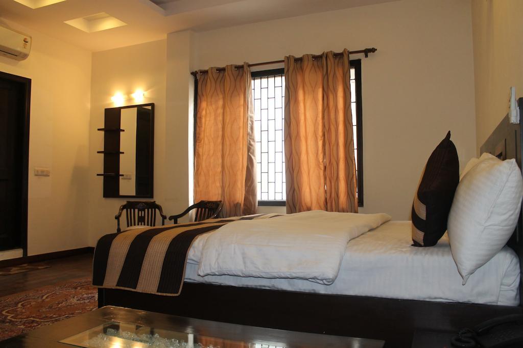 Airport Hotel Jet Inn Suites New Delhi Chambre photo